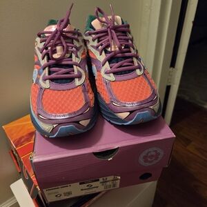 Saucony Multicolor Sneakers with Purple and Blue Accents